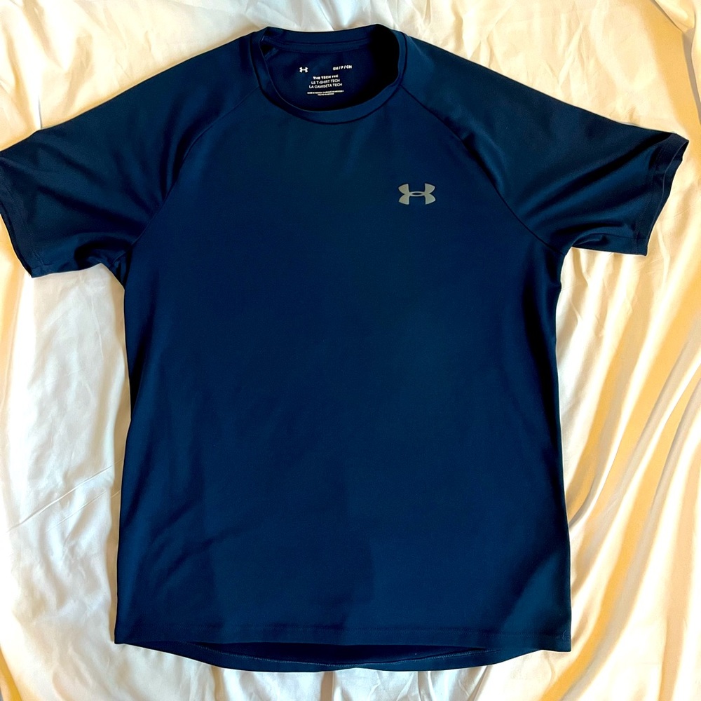 Men’s small t shirt